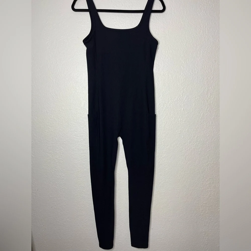 NWT Women's Black Ribbed Full Length Black Bodysuit with Pockets Athletic Sm